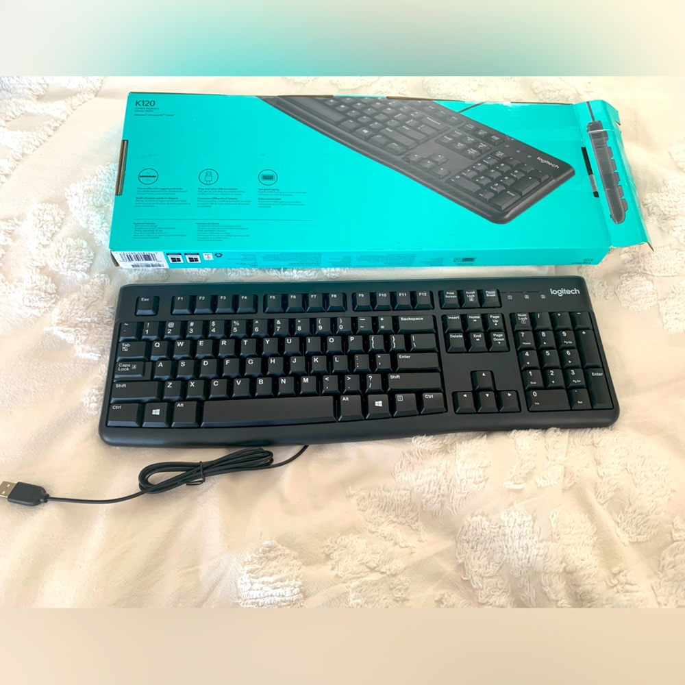 Logitech Corded Keyboard K 120 in Original Box